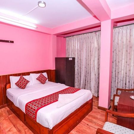Hotel Plumeria Inn Kathmandu Exterior photo