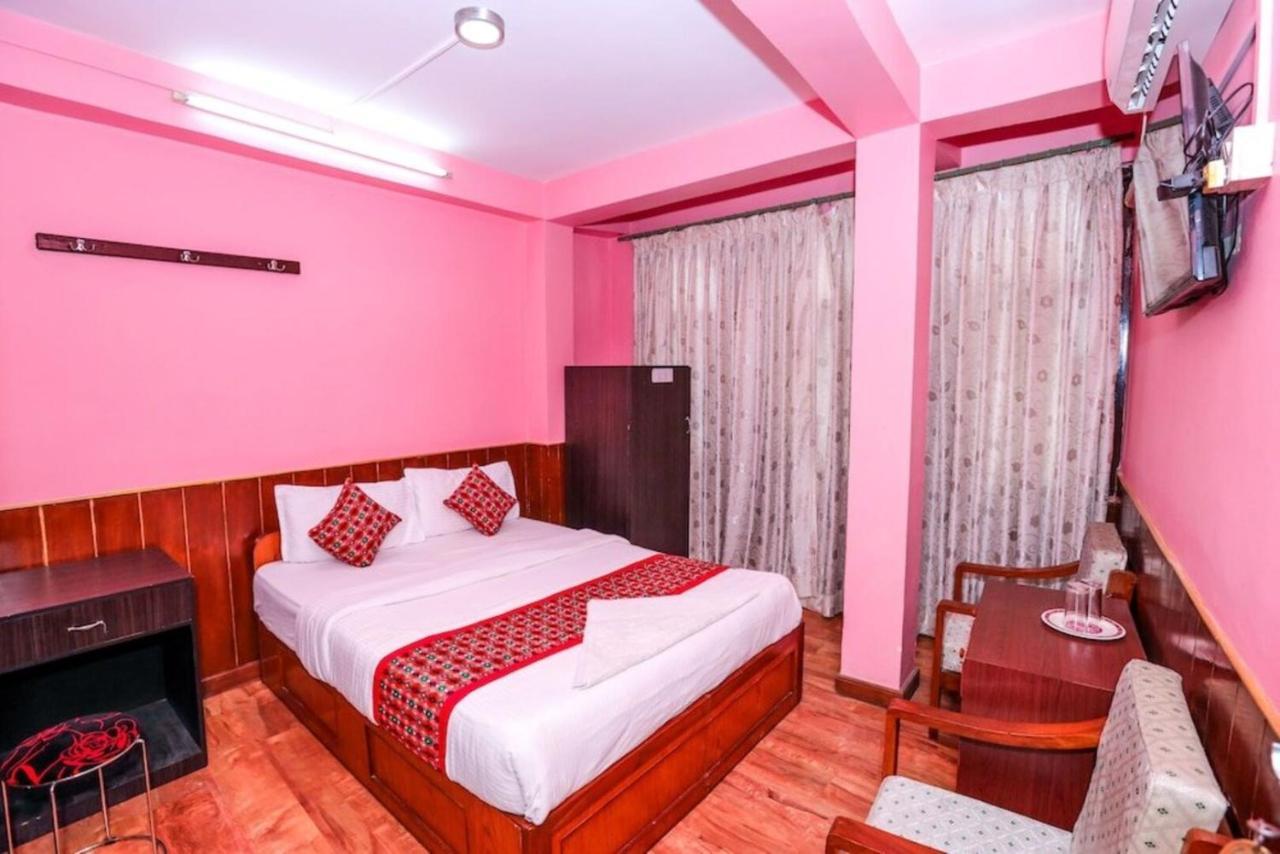 Hotel Plumeria Inn Kathmandu Exterior photo